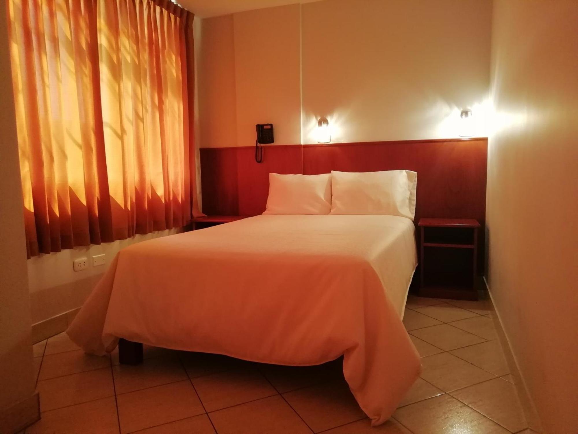 Hostal Vasco Tacna Eksteriør bilde